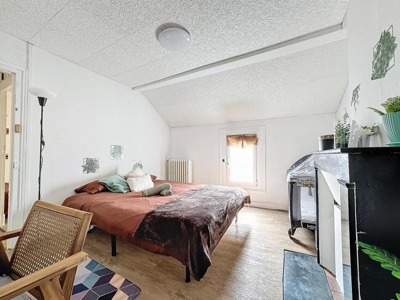 A1 Champagne Residence - 200 M2 14 Personnes 2 Toilets 4 Showers - Hyper Centre - Chalons En Champagne Екстериор снимка