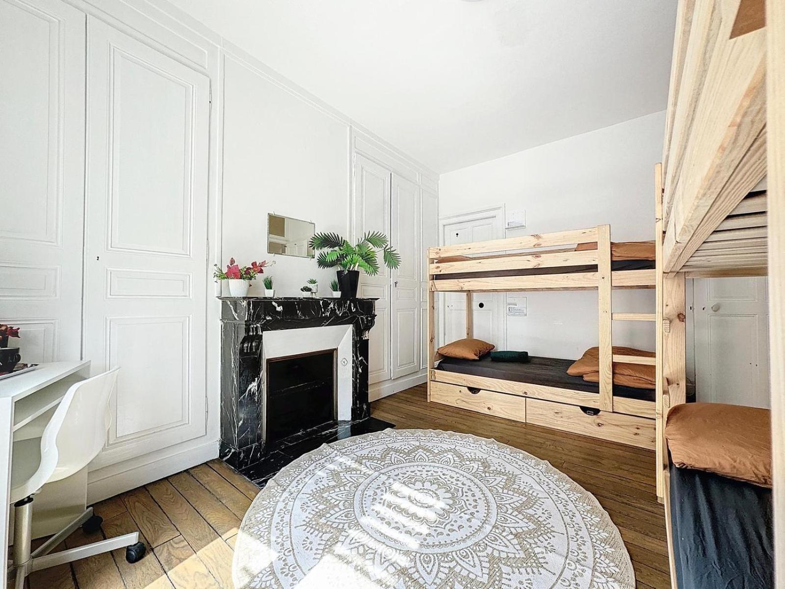 A1 Champagne Residence - 200 M2 14 Personnes 2 Toilets 4 Showers - Hyper Centre - Chalons En Champagne Екстериор снимка
