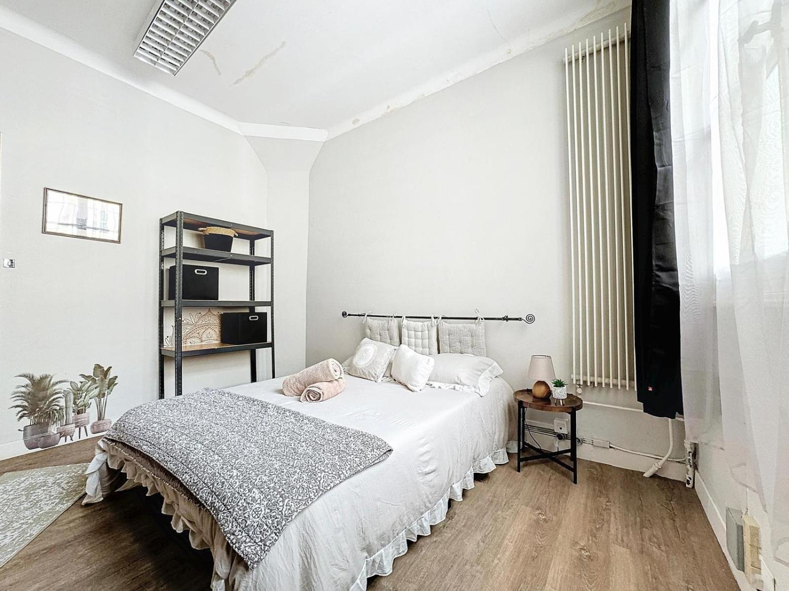 A1 Champagne Residence - 200 M2 14 Personnes 2 Toilets 4 Showers - Hyper Centre - Chalons En Champagne Екстериор снимка