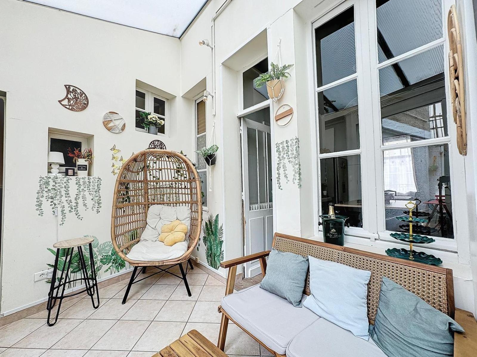 A1 Champagne Residence - 200 M2 14 Personnes 2 Toilets 4 Showers - Hyper Centre - Chalons En Champagne Екстериор снимка